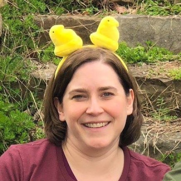 Meet your Posher, Cynthia - Picture 3 of 6